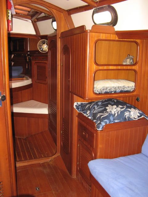 View to the V-berth